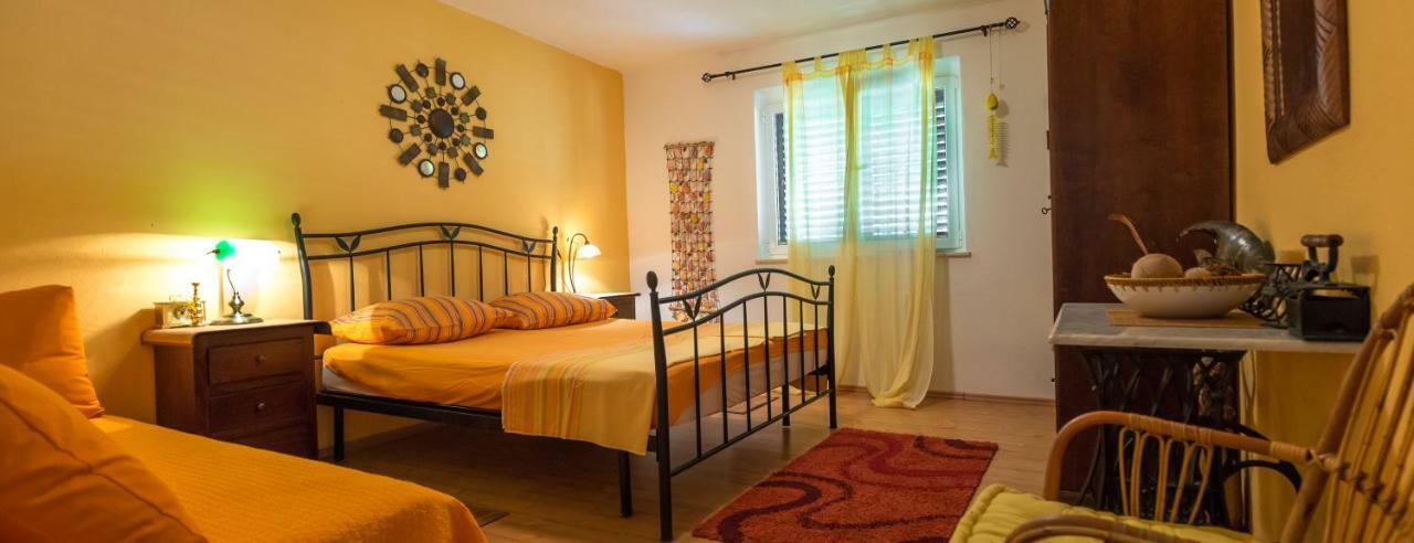 Holiday Jovis Drvenik (Split-Dalmatia)