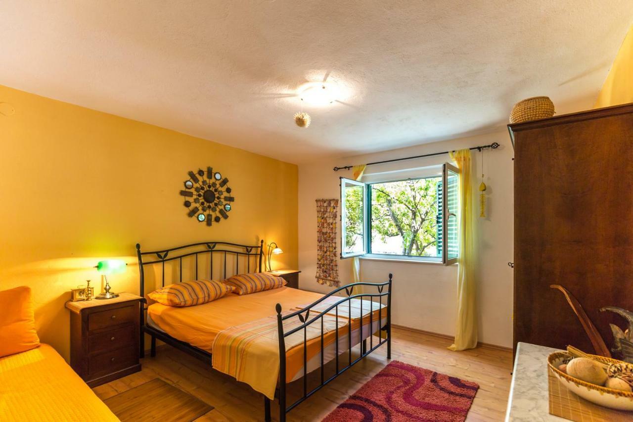 Holiday Jovis Drvenik (Split-Dalmatia)
